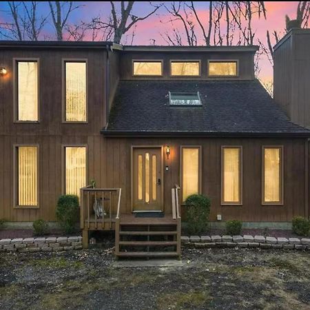 Cozy Cabin At Poconos With Hot Tub And Fire Pit Іст-Страудсберг Екстер'єр фото