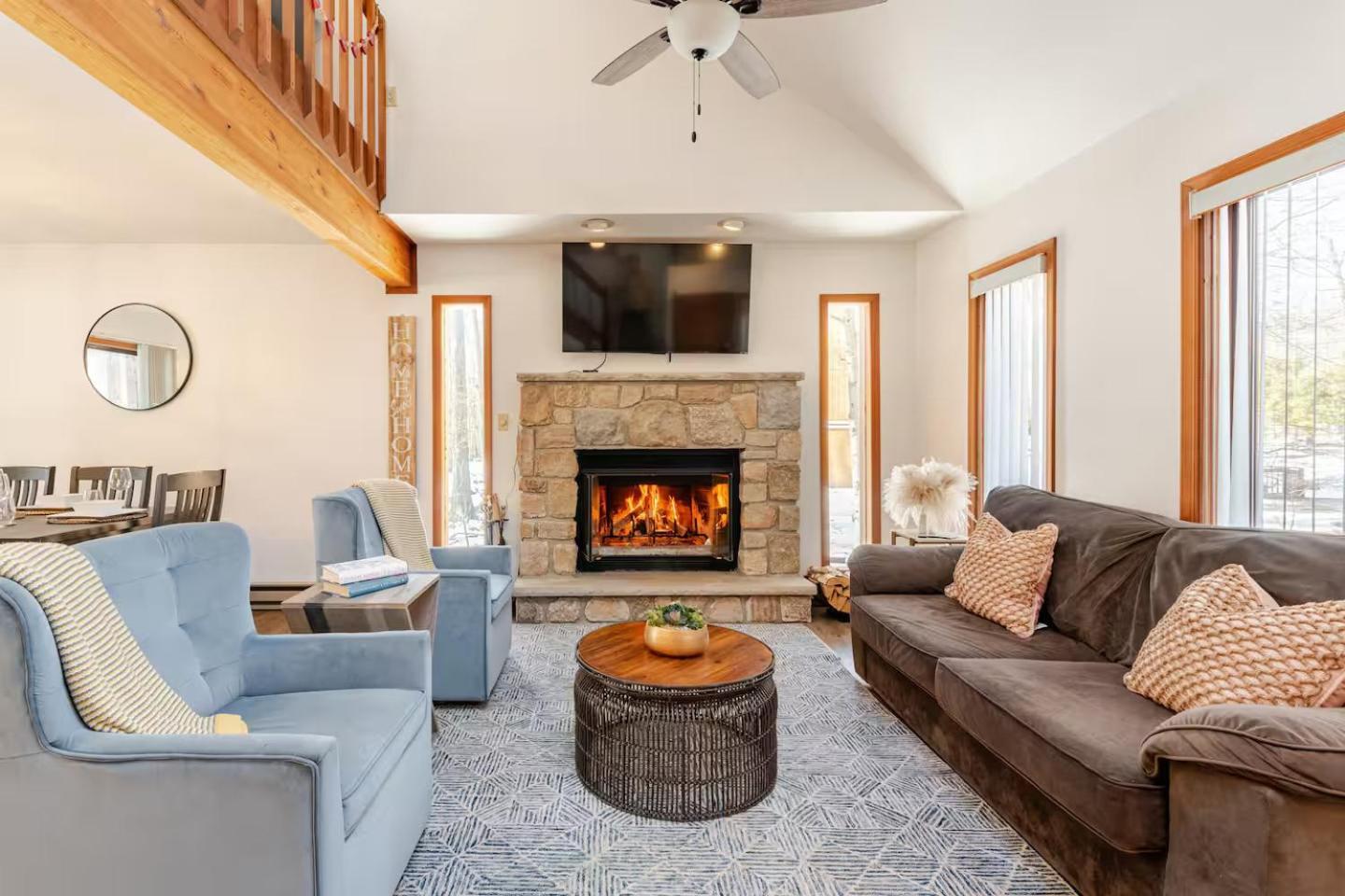 Cozy Cabin At Poconos With Hot Tub And Fire Pit Іст-Страудсберг Екстер'єр фото